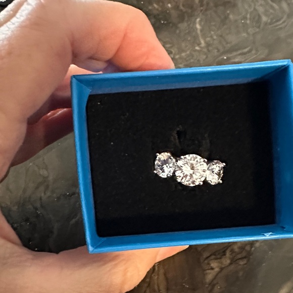 Joan Boyce Sterling Silver Large Anniversary Ring Faux Diamonds New Sz 5 - Picture 9 of 10